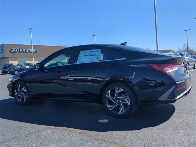 2025 Hyundai Elantra Hybrid Limited