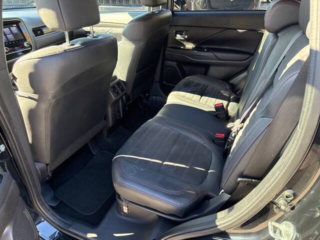 2020 Mitsubishi Outlander LE