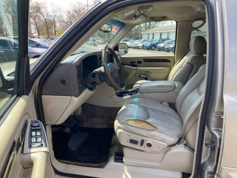 2003 Cadillac Escalade