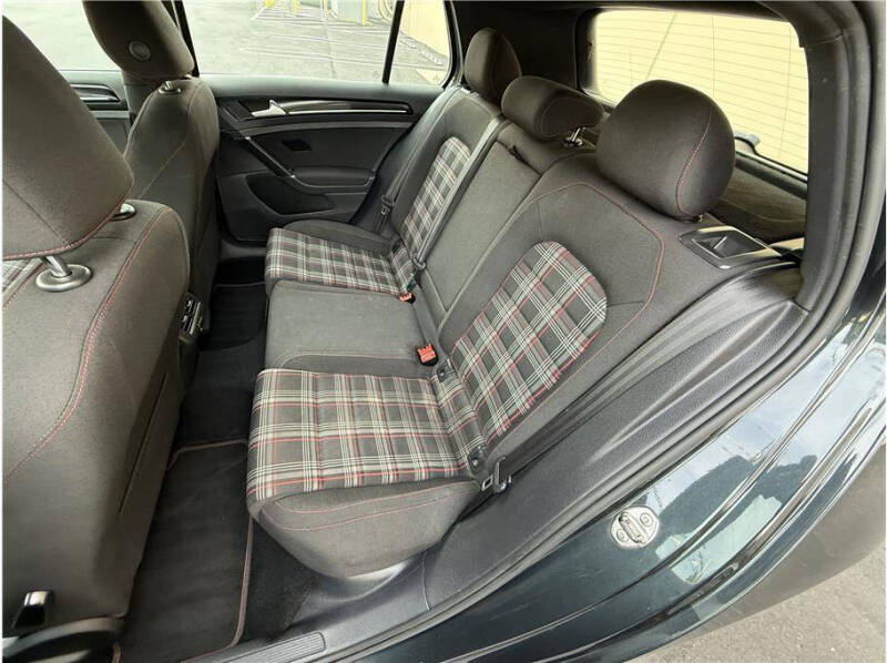2017 Volkswagen Golf GTI