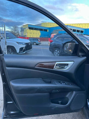 2016 Nissan Pathfinder SL