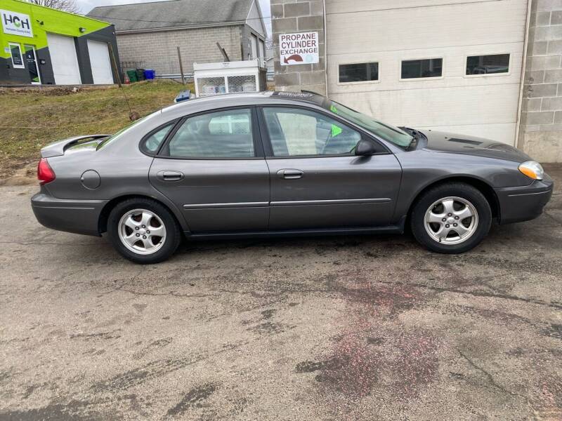 2005 Ford Taurus for sale at Pafumi Auto Sales in Indian Orchard MA