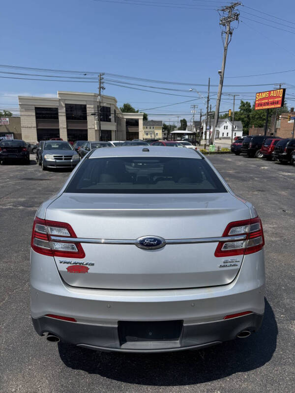 2014 Ford Taurus SEL