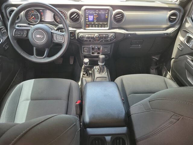 2022 Jeep Gladiator Willys