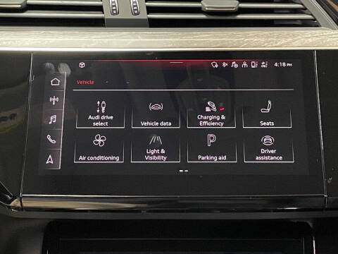 2021 Audi e-tron quattro Premium