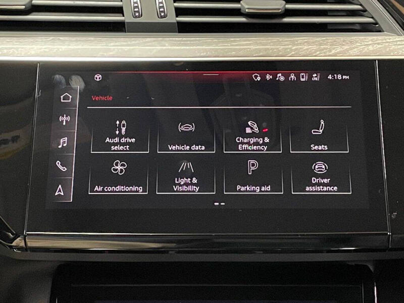 2021 Audi e-tron quattro Premium