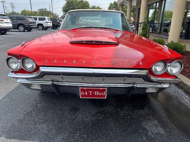 1964 Ford Thunderbird