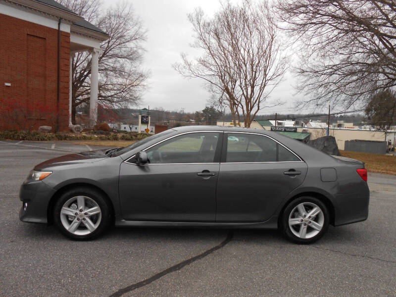 2014 Toyota Camry SE
