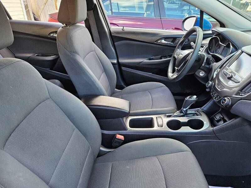 2017 Chevrolet Cruze LT Auto