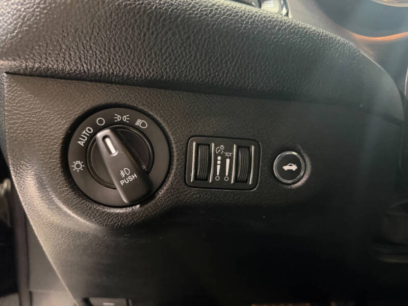 2018 Dodge Challenger SXT Plus
