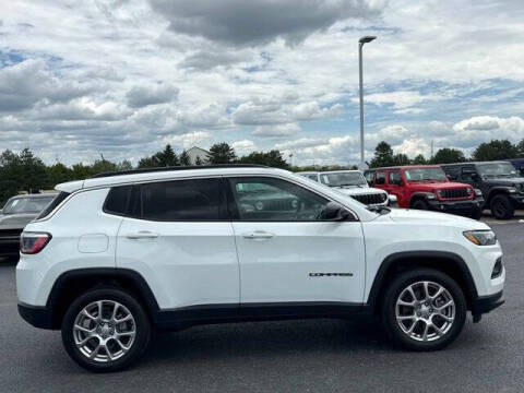 2024 Jeep Compass Latitude Lux