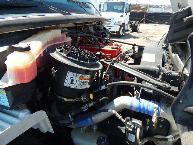 2016 Freightliner M2 106