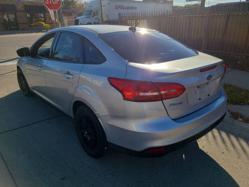 2018 Ford Focus SE photo 13