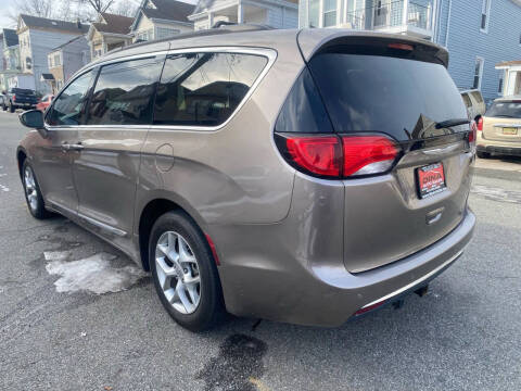 2017 Chrysler Pacifica