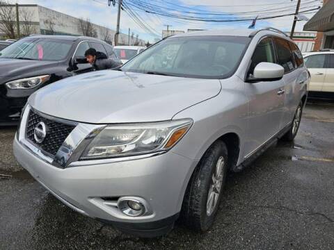 2013 Nissan Pathfinder for sale at Giordano Auto Sales in Hasbrouck Heights NJ