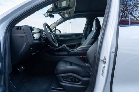 2025 Porsche Cayenne GTS