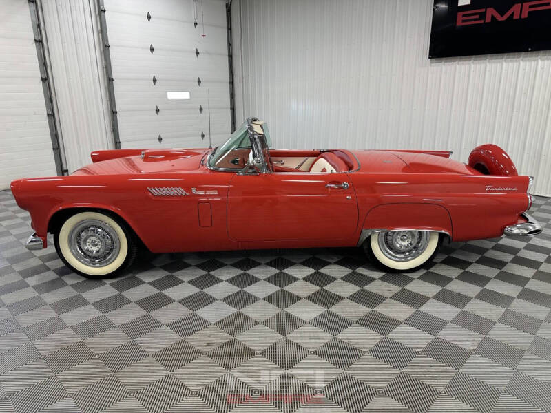1956 Ford Thunderbird