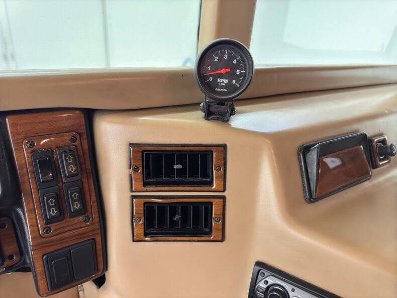 1995 AM General Hummer Wagon