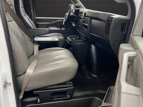 2021 Chevrolet Express 2500