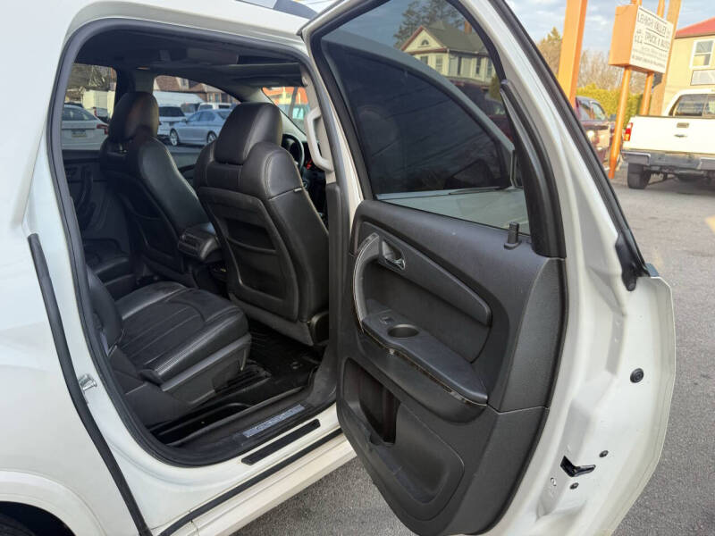 2011 GMC Acadia Denali