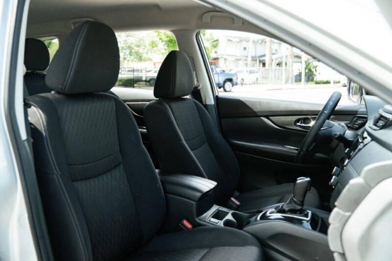 2020 Nissan Rogue S