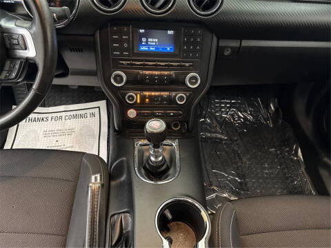 2017 Ford Mustang V6