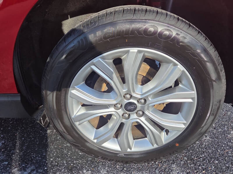 2024 Ford Edge Titanium