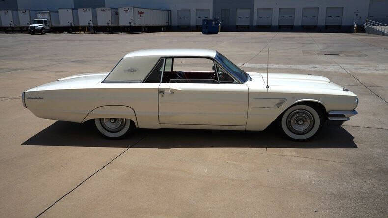 1965 Ford Thunderbird