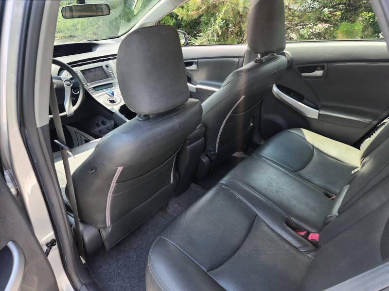 2010 Toyota Prius III