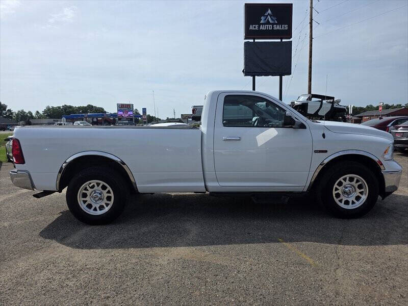 2016 RAM 1500 SLT