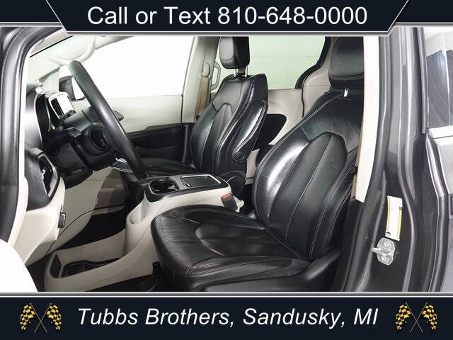 2022 Chrysler Pacifica Touring L