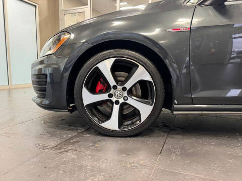 2017 Volkswagen Golf GTI S