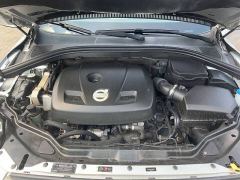 2015 Volvo XC60 T5 Drive-E Premier Plus