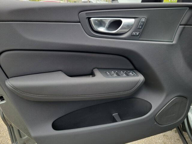 2026 Volvo XC60 B5 Core