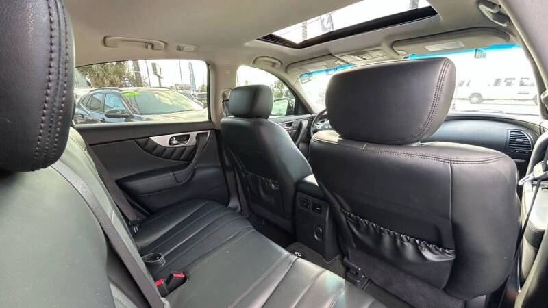 2012 Infiniti FX35