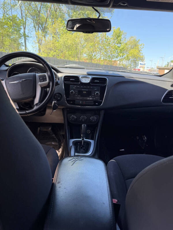 2012 Chrysler 200 Touring