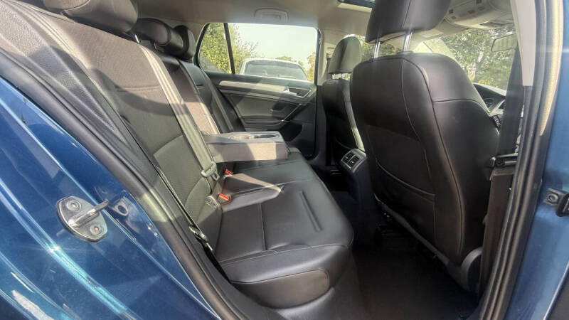 2017 Volkswagen Golf TSI Wolfsburg Edition