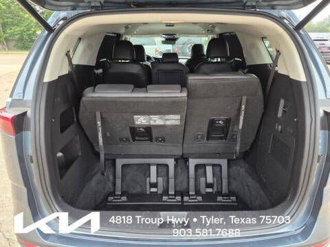 2024 Kia Carnival EX