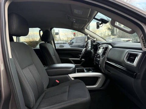 2017 Nissan Titan XD SV