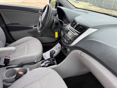 2017 Hyundai Accent SE