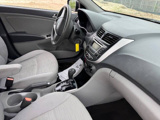 2017 Hyundai Accent SE