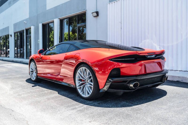 2023 McLaren GT