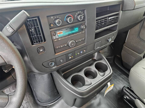 2025 Chevrolet Express 2500