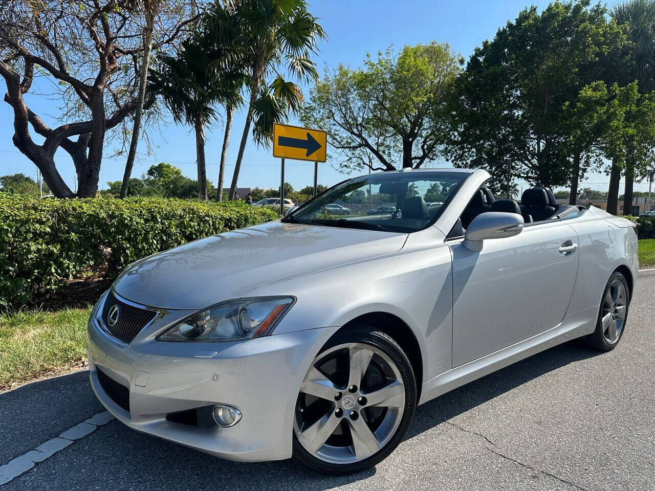 Lexus IS 350C For Sale
