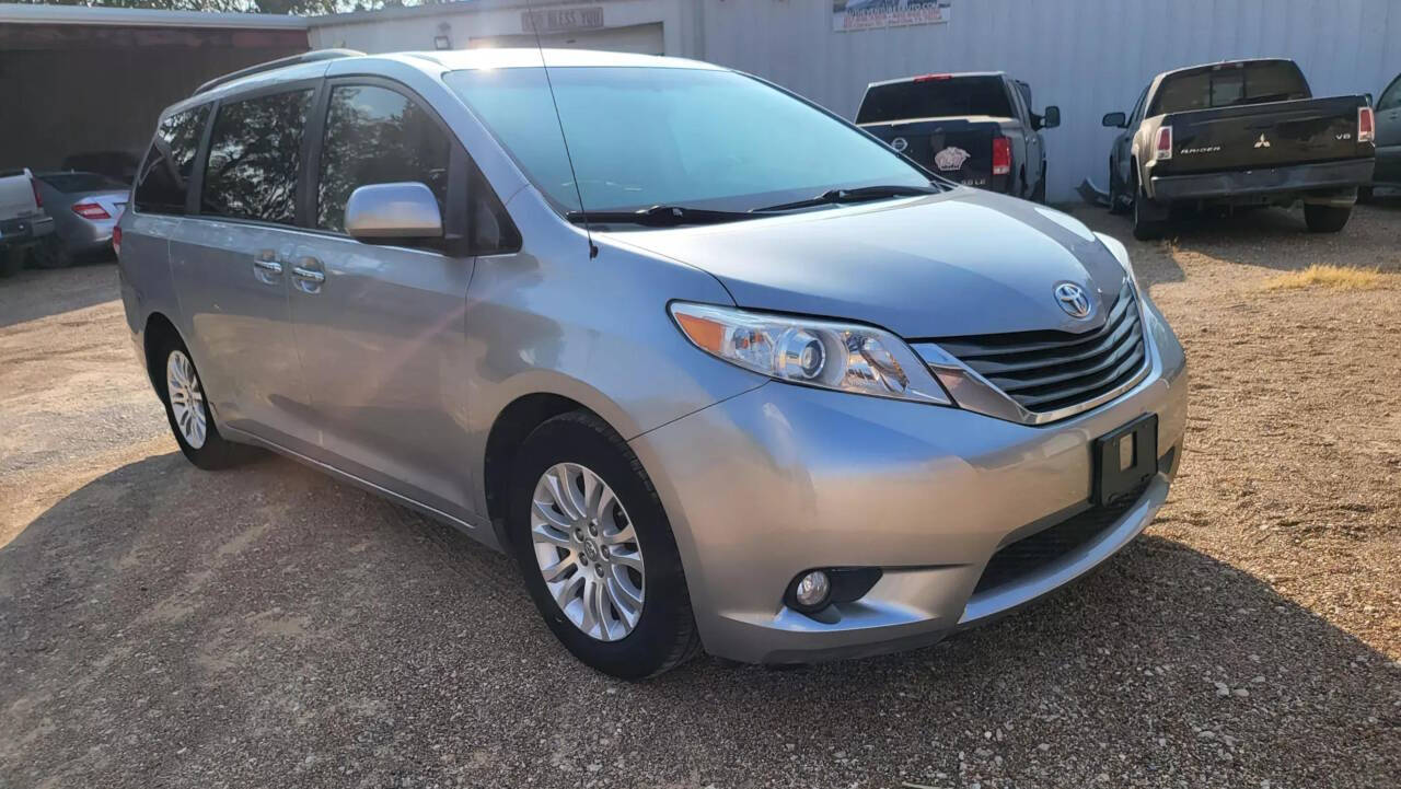 2012 Toyota Sienna for sale at AUTHE VENTURES AUTO in Red Oak, TX