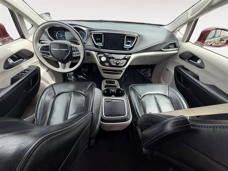 2018 Chrysler Pacifica Hybrid Limited
