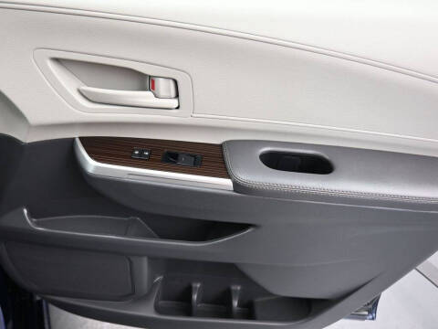 2022 Toyota Sienna LE 8-Passenger