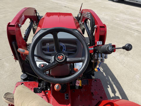 2023 MASSEY FERGUSON 1825E