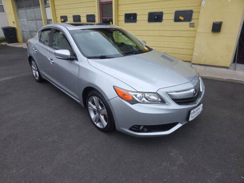 2013 Acura ILX 2.0L w/Tech