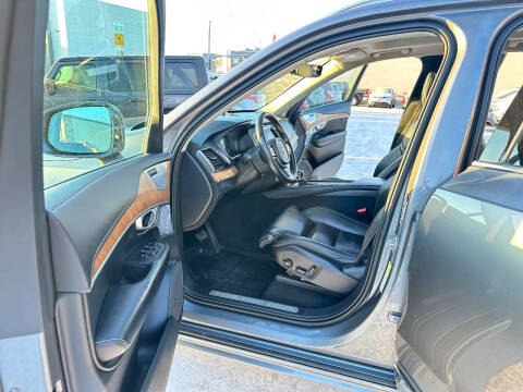 2019 Volvo XC90 T6 Inscription